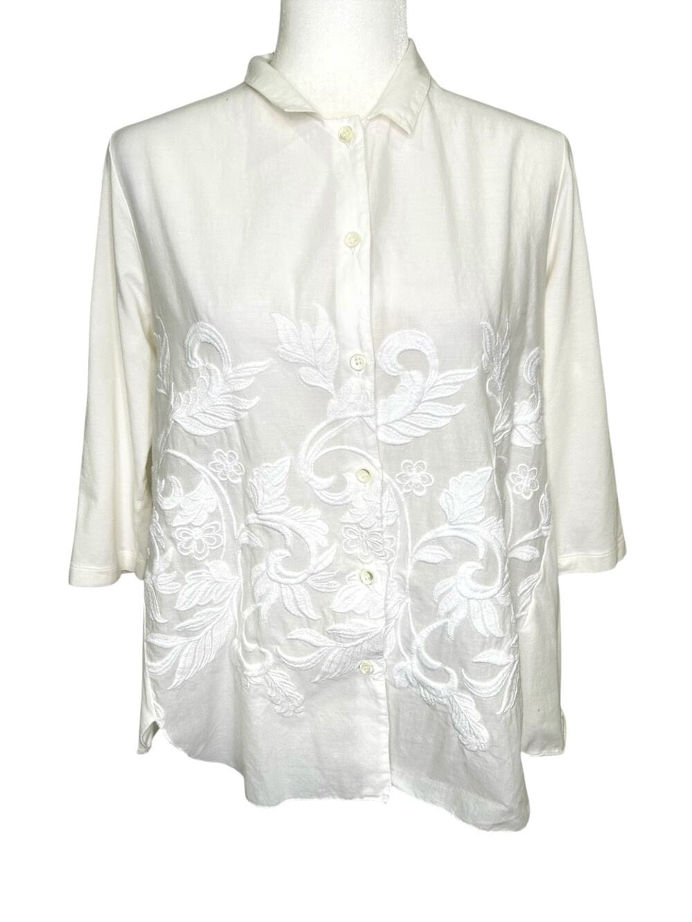 WHYCI Milano White Embroidered Mixed Media 3/4 Sleeve Button Up Blouse
